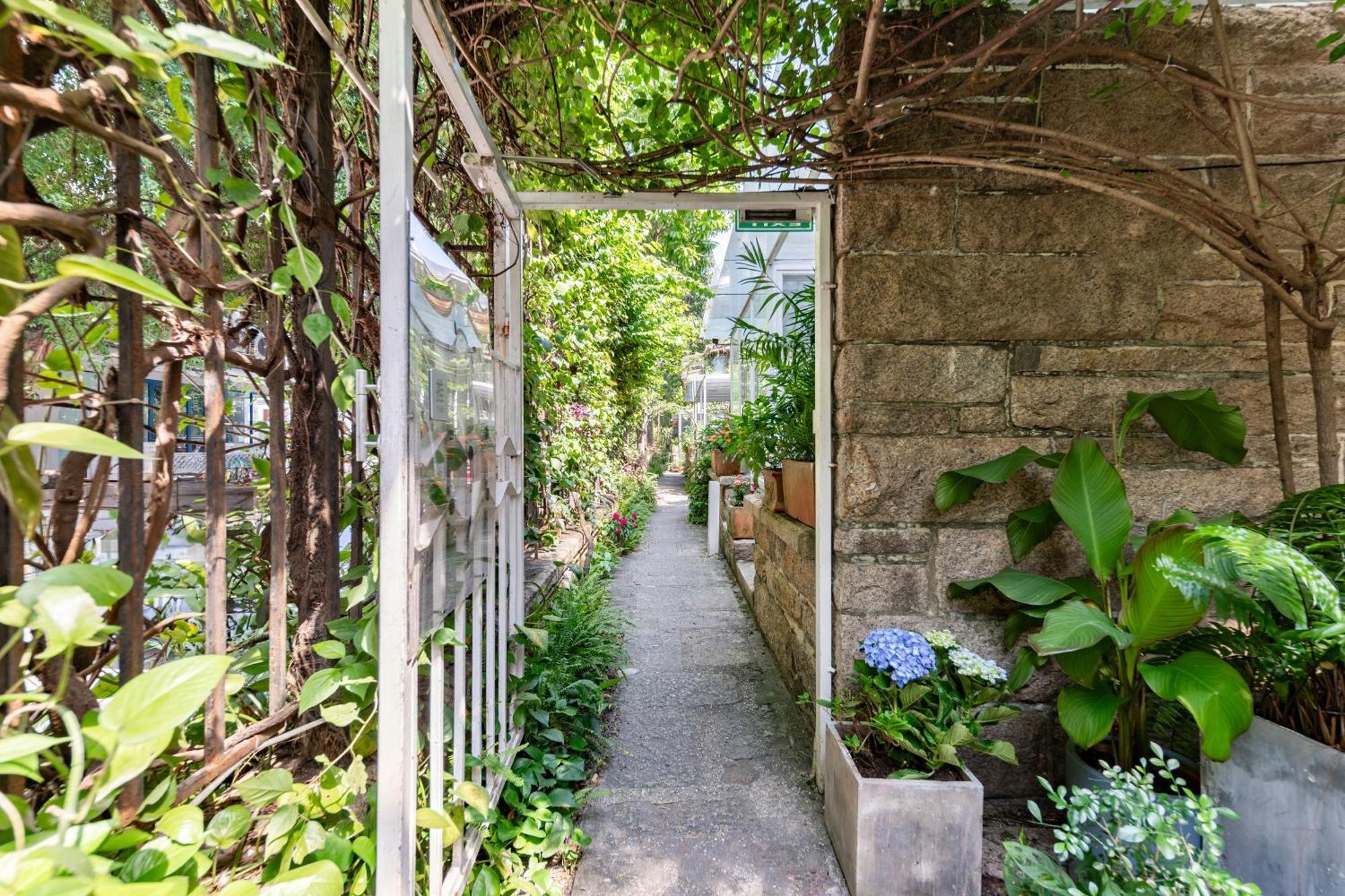 Shenzhen No'6 Garden Villa --French Window With Garden View,Close To Sea World &Shekou Ferry Port &K11 Ecoast &Subway Nearby ,Offer Western Food And Coffee &English Speaking With Tour Services Exterior foto