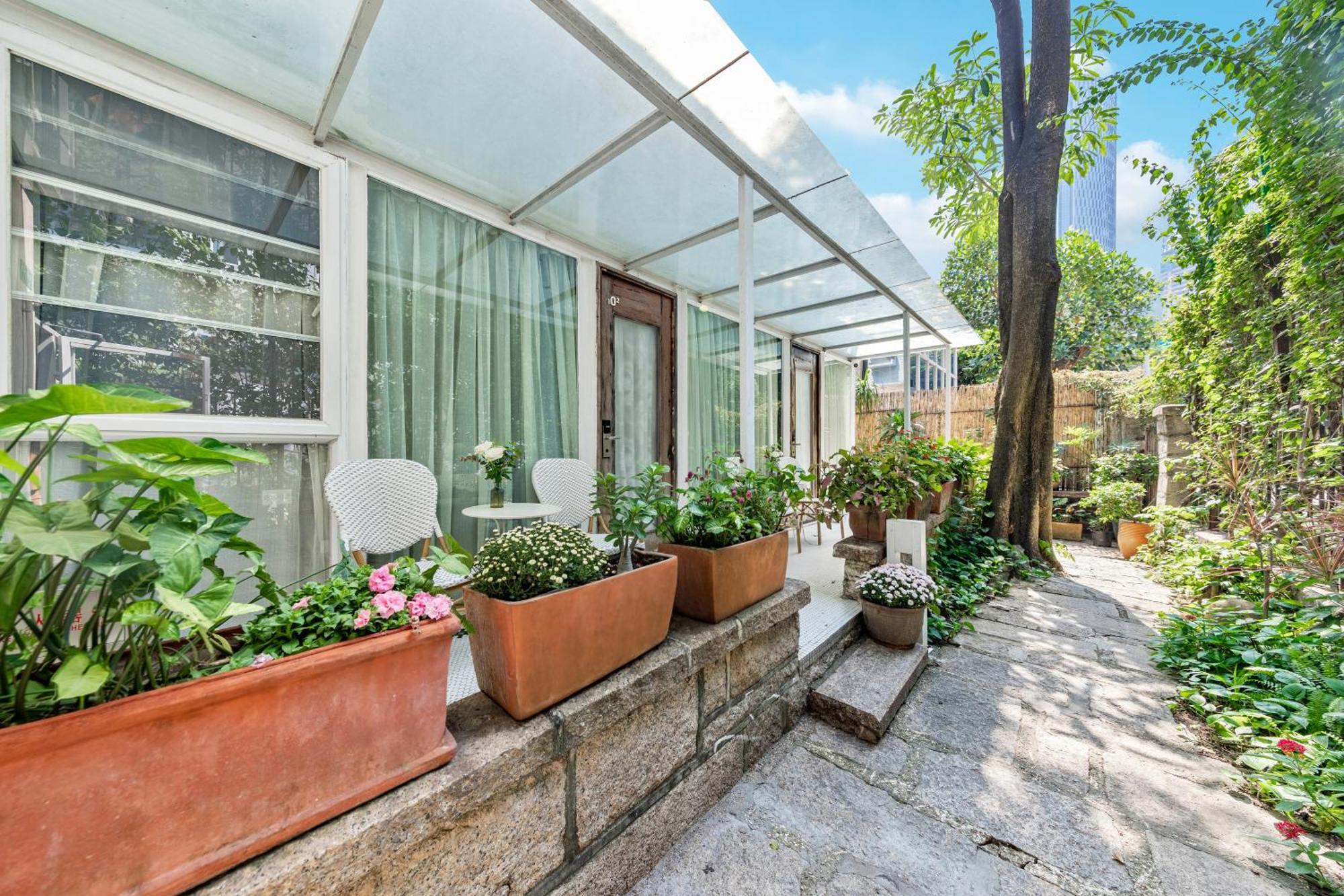 Shenzhen No'6 Garden Villa --French Window With Garden View,Close To Sea World &Shekou Ferry Port &K11 Ecoast &Subway Nearby ,Offer Western Food And Coffee &English Speaking With Tour Services Exterior foto
